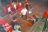 Bi kịch từ lòng tốt: Nhận người vô gia cư vào làm, chủ quán karaoke mất vợ sau 3 ngày