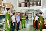 Vụ án đầu tiên cả nước: Khởi tố hình sự hành vi xâm phạm bản quyền phần mềm Windows, Office, khám xét 5 địa điểm tại Hà Nội và Phú Thọ