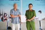 Bất ngờ nhận gần nửa tỷ đồng vào tài khoản cá nhân, Thiếu tá Công an lập tức hành động
