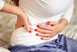 Đi khám vì đau bụng, cô gái trẻ nhận kết quả không thể tin nổi