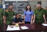 Cuộc đột kích lúc 21h, lộ diện "ông trùm" 62 tuổi Hoàng Văn Khánh khiến cả xóm chấn động