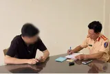 Danh tính tài xế dán băng dính che biển số ô tô, bị phạt 26 triệu đồng