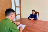 Khởi tố người phụ nữ dùng vòi xịt áp lực cao tấn công người bán rau