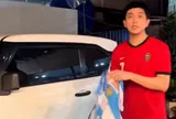 Tim gây tranh cãi vì dùng áo tuyển Argentina lau xe, sau đó xóa clip