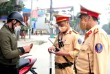 Nhiều người vẫn sử dụng loại pô này mà không biết có thể bị phạt đến 3 triệu đồng