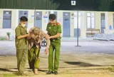 Cụ ông 78 tuổi mệt lả bên bên Quốc lộ 1A giữa đêm khuya, điều xảy ra sau đó khiến nhiều người xúc động