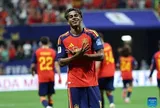Tây Ban Nha thẳng tiến tứ kết, Unai Simon đi vào lịch sử World Cup