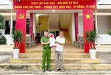 Người đàn ông có biểu hiện bất thường trên cầu lúc nửa đêm, diễn biến sau đó khiến nhiều người ấm lòng