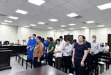 Xét xử nhóm cựu cán bộ Sở Y tế Hà Nội "chạy" giấy phép cho 686 phòng khám, hiệu thuốc