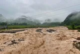 Mưa lớn trút xuống Sơn La, đường ngập như sông, nhiều nơi sạt lở