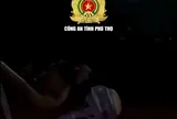 Trung úy công an dũng cảm cứu 2 người đuối nước giữa hồ Văn Lang