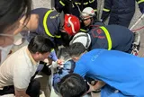 35 phút nghẹt thở giải cứu nhân viên bảo trì ngã từ tầng 5 xuống đáy giếng thang máy