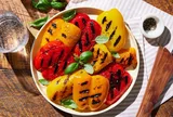 Loại quả nhiều màu ăn sống hay nấu chín đều tốt, có vitamin C hơn cam quýt gấp 3 lần, nhưng chỉ có một màu là "quán quân" dinh dưỡng