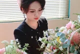 Vũ Thúy Quỳnh đăng vỏn vẹn 4 từ đầy ẩn ý, dân mạng gọi tên một người