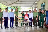 Những phần quà nghĩa tình gửi tới các gia đình chính sách, người có công với cách mạng