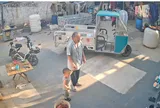 Hơn 19 triệu lượt xem khoảnh khắc chữa lành "đẹp hơn bất kỳ bộ phim điện ảnh nào" của cậu bé hơn 1 tuổi với người ông khiếm thị