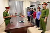 Vai trò của  Nguyễn Ngọc Sơn SN 2007 trong vụ bắt quả tang 3 người đẹp "làm chuyện động trời" trong phòng trọ