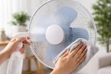 Cách vệ sinh quạt điện không cần dùng nước  hay tháo khung: Chỉ  5 phút sạch bong