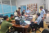 Đột kích cơ sở sản xuất giày nghi làm giả thương hiệu Nike ở TP.HCM, phát hiện lượng hàng khổng lồ