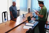 Chém người sau mâu thuẫn, người đàn ông 38 tuổi ở Vĩnh Long bị khởi tố thêm tội danh liên quan đến vũ khí