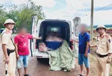 Tài xế khai chở đồ gia dụng, cảnh sát phát hiện thứ "kinh dị" trong thùng xe