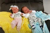 Hai bé song sinh vừa chào đời đã "30 tuổi", chỉ thua mẹ 3 tuổi: Cả bệnh viện xôn xao