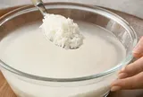 Vo gạo xong đừng vội đổ đi: 4 công dụng ít ai biết của nước vo gạo trong đời sống hàng ngày