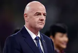 Chủ tịch FIFA Gianni Infantino đối mặt sức ép từ chức giữa làn sóng phản đối