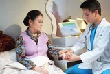 7 nhóm người được bác sĩ đến tận nhà khám, chữa bệnh và vẫn được BHYT thanh toán đầy đủ theo Đề xuất mới là ai?