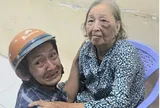 Mẹ già lạc đường khi tìm về ký ức và cuộc đoàn tụ đẫm nước mắt