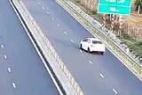 Lùi xe trên đường cao tốc, nữ tài xế bị phạt nặng