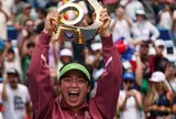 Alexandra Eala làm nên lịch sử, trở thành tay vợt Philippines đầu tiên vô địch đơn WTA