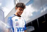 Arvid Lindblad và hành trình biến giấc mơ Formula 1 thành hiện thực ở tuổi 18