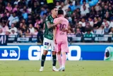 Messi vượt qua nỗi đau trở lại sân cỏ, đối thủ dành sự tôn trọng đặc biệt