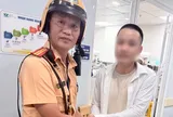 CSGT Hà Nội mở đường cứu bé trai 3 ngày tuổi nguy kịch giữa giờ cao điểm