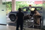 CSGT Lào Cai kịp thời đưa người phụ nữ bị thương nặng đi cấp cứu