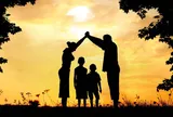 Trao hết tài sản cho con khi còn sống: Cha mẹ có thể đánh mất quyền tự chủ lúc về già?