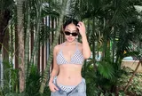 Hot girl xinh như hoa là học trò của siêu mẫu Minh Tú, diện bikini khoe body nóng bỏng