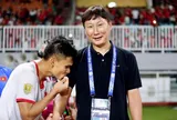 Truyền thông Hàn Quốc: HLV Kim Sang-sik có thể tạo kỳ tích chưa từng có cùng Việt Nam