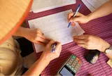 Con trên 18 tuổi được tính là người phụ thuộc giảm trừ gia cảnh khi đáp ứng điều kiện nào?