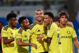 Al Nassr đại thắng trên sân khách, Ronaldo tiến gần cột mốc 1.000 bàn