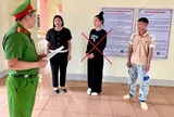 Thi hành lệnh bắt người đẹp Dương Phương Thảo SN 2005