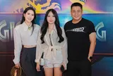 Nữ sinh Hà thành đi xe máy rụng pô gặp nam diễn viên hơn 13 tuổi, sau cưới thành vợ Phó giám đốc, đẻ con gái xinh như mẹ