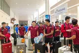 ĐT Việt Nam trở về Hà Nội, hướng tới màn quyết đấu Thái Lan tại Mỹ Đình