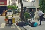 Tài xế xe công nghệ bị bảo vệ đánh, đạp liên tiếp tại cổng khu đô thị ở Hà Nội, hé lộ nguyên nhân