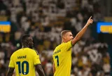 Ronaldo tỏa sáng với bàn thứ 978, Al Nassr giữ vững ngôi đầu