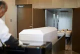 Giám đốc nhà tang lễ tiết lộ bí ẩn phía sau cánh cửa lò hỏa táng