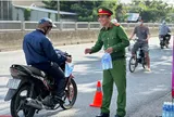 14 Trạm dừng chân tiếp sức người dân dịp 2/9 của Công an Đồng Tháp: Nghĩa tình đong đầy trên những cung đường về quê đón lễ