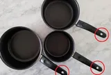 Lỗ tròn trên cán nồi, chảo để làm gì? 90% người dùng tưởng lỗ trên cán nồi, chảo chỉ để treo, hóa ra chúng vẫn còn công dụng khác