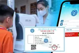 Chính thức: Từ 1/9, phụ huynh sử dụng thẻ BHYT của con theo cách mới, kiểm tra điện thoại ngay